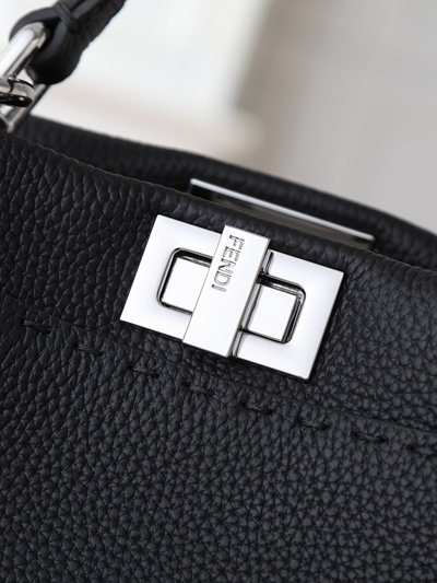 フェンディバッグ細部ディテール